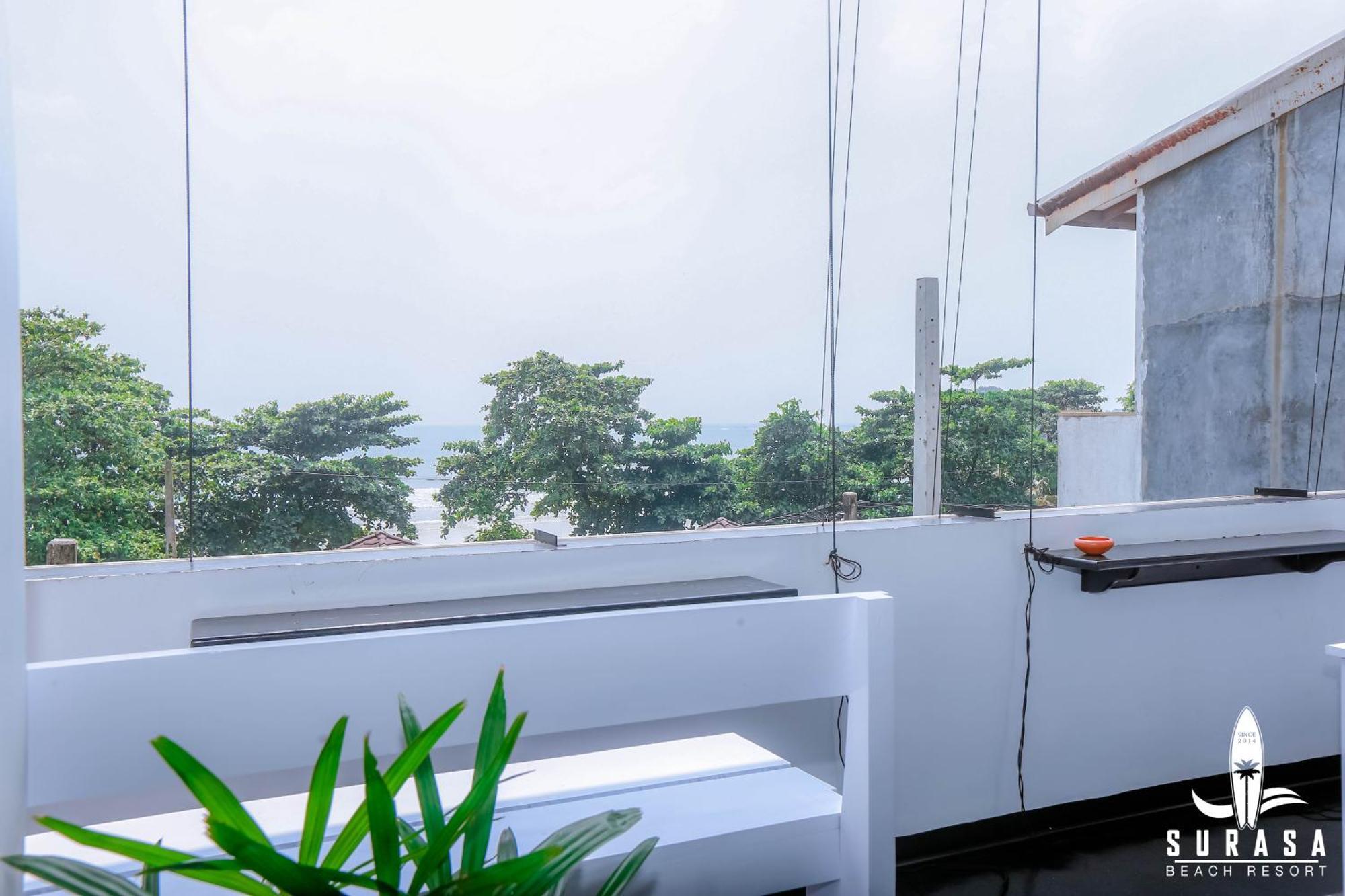 Surasa Beach Resort Weligama Esterno foto