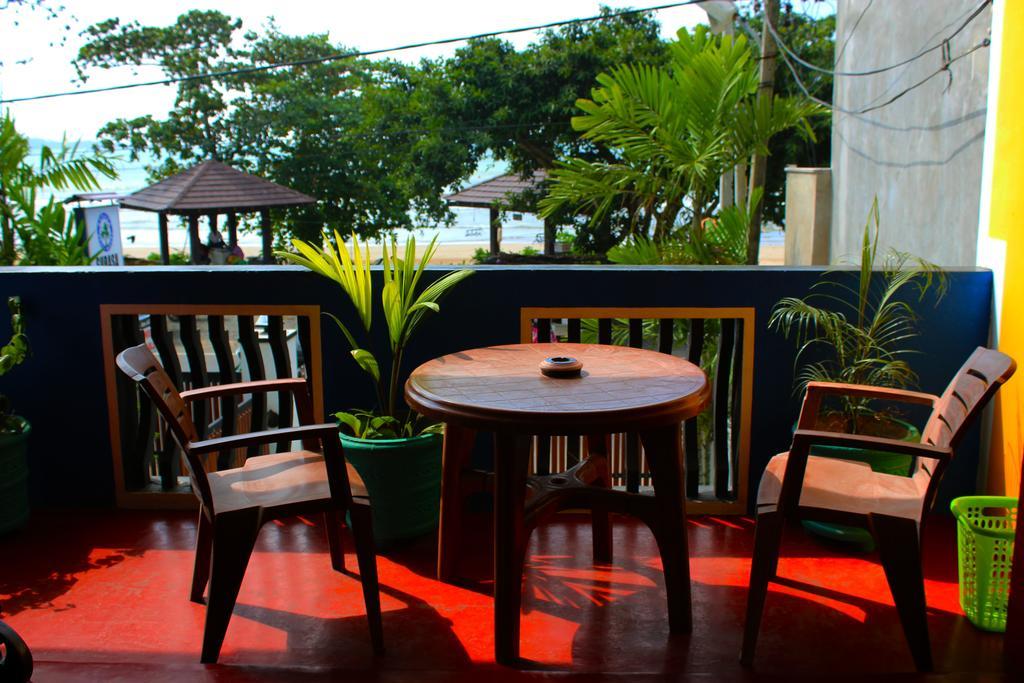 Surasa Beach Resort Weligama Esterno foto